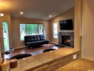 517 Willow Creek Dr, Folsom, CA 95630-4812