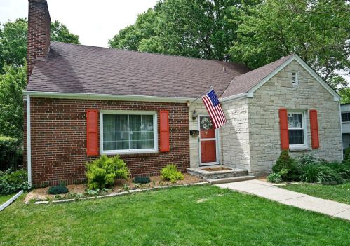 208 Vale Ave, Rockford, IL 61107-4648