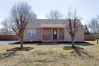 120 Cora St, Portland, TN 37148-1756