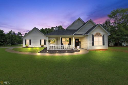 144 Floresta Dr, Mcdonough, GA 30252-6197