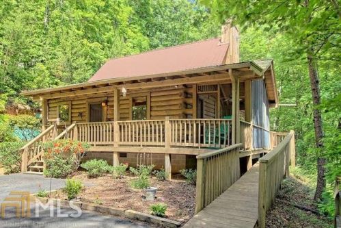 106 Knobby Crest Ln, Clayton, GA 30525