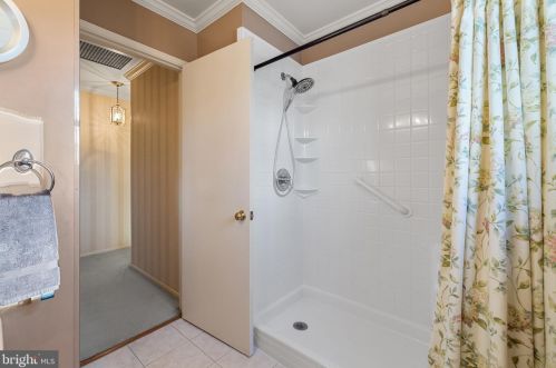 5209 Light St, Springfield VA  22151-2522 exterior