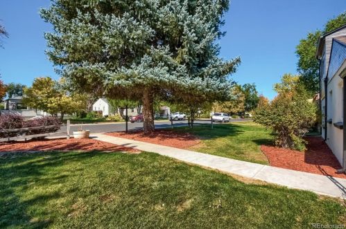 4284 Washington St, Englewood, CO 80113-4758