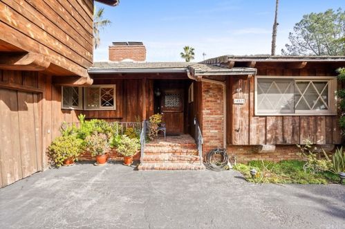 14925 Jadestone Dr, Van Nuys, CA 91403-4507