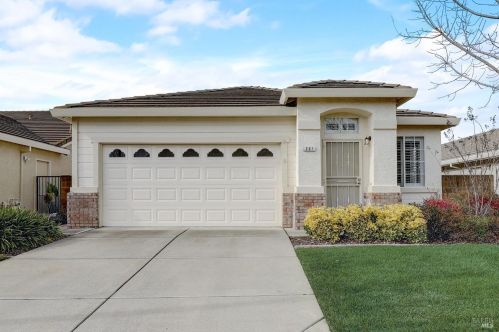 361 Bartlett Ln, Vacaville, CA 95687-3128