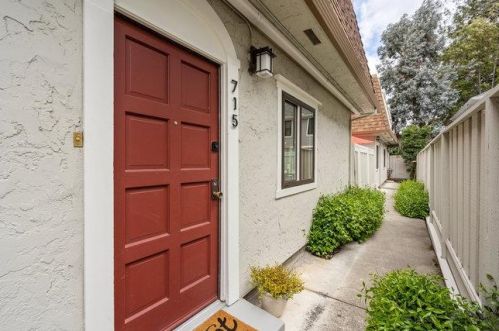 715 Webster St, Palo Alto, CA 94301-2629