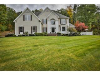 11 Easy St, Windham, NH 03087-1579