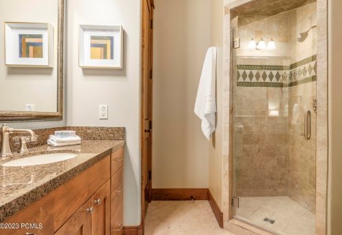 5872 Mtn Rnch Dr, Park City UT 84098-6177 exterior