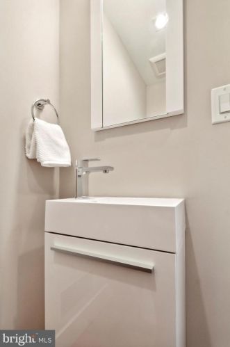 1310 20 St, Philadelphia PA 19140-5810 exterior