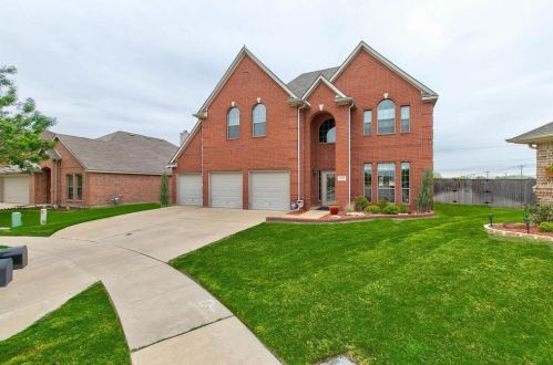 7400 Durness Dr, Fort Worth, TX 76179-4812
