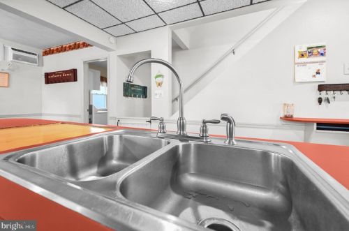 316 Walnut St, Hanover PA 17331-2536 exterior