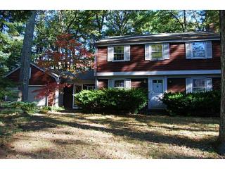 11 Knapton St, Barrington, RI 02806-2609