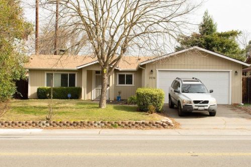 7036 Van Maren Ln, Citrus Heights, CA 95621-3534