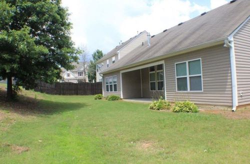 2344 Valley Mill Dr, Buford, GA 30519-2264