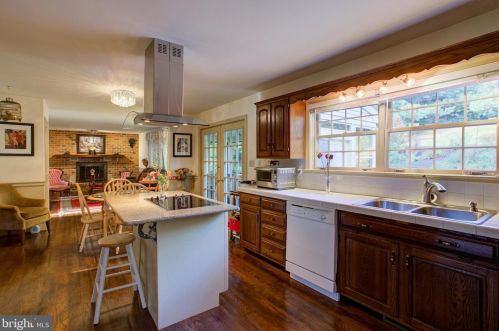 150 Bentley Ln, Lancaster PA  17603-6223 exterior