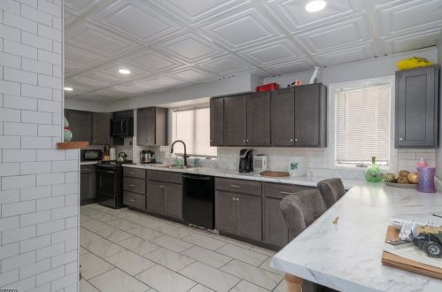 495 Boyden Ave, Maplewood NJ  07040-3030 exterior