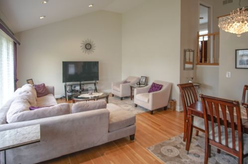 8931 Merrill St, Niles IL  60714-1707 exterior