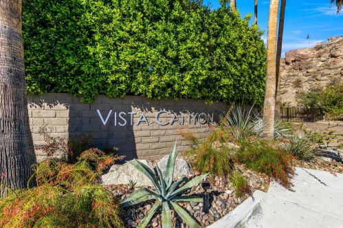 2560 La Condesa Dr, Palm Springs, CA 92264-9384