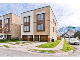 4702 Belmont Ave, Dallas TX  75204-3440 exterior