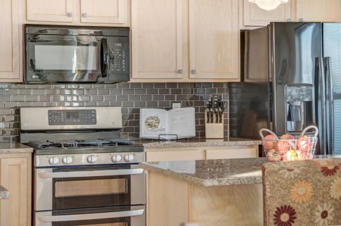 792 Cedar St, Saint Paul MN  55103-2103 exterior