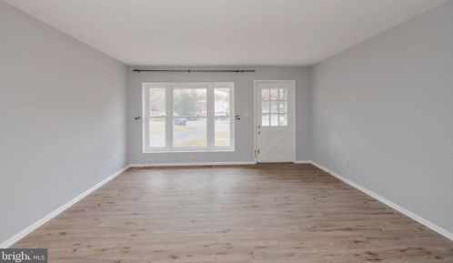 6003 Sagebrush Pl, Springfield VA  22150-1546 exterior