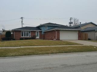 4649 146th St, Crestwood, IL 60445-2583