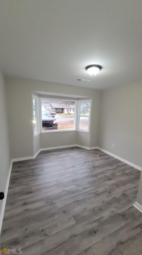 3260 Creekwood Dr, Rex GA  30273-2121 exterior