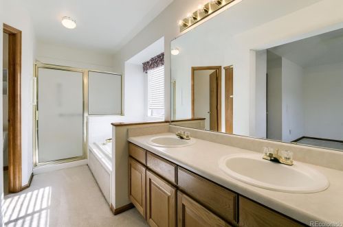 5246 Jebel Way, Aurora CO 80015-5209 exterior