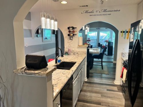 6664 Saganaw Dr, Rex GA 30273-2227 exterior