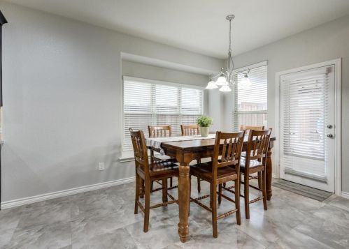 8753 Running River Ln, Fort Worth TX  76131-3373 exterior