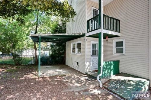 119 Brakeshoe Pl, Mahwah, NJ 07430-1102