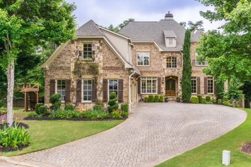 1240 Windsor Estates Dr, Marietta, GA 30062-7216