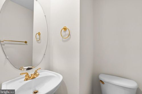 8509 2 Ave, Silver Spring MD 20910-2149 exterior