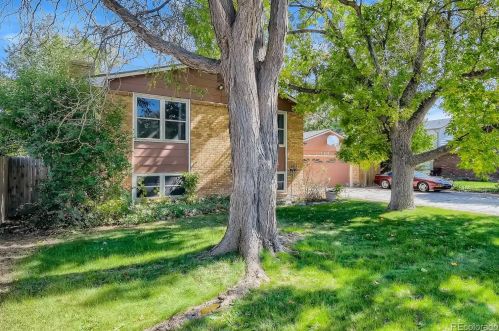 768 10th Ave, Denver, CO 80204-3954