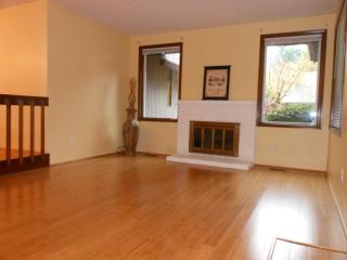 12125 Taylor Ct, Portland OR  97225-5841 exterior