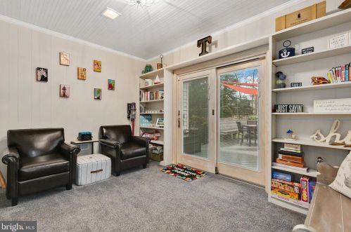 322 Northwest Dr, Silver Spring MD 20901-1431 exterior