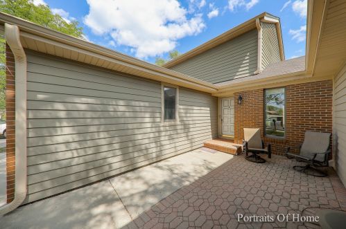 39847 Golf Ln, Antioch, IL 60002-2307