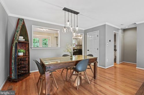 11760 Great Owl Cir, Herndon VA  20194-1169 exterior