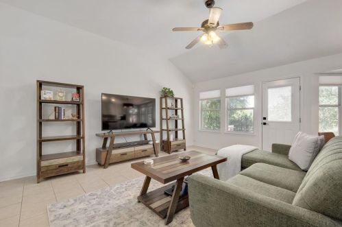 5607 China Berry Rd, Austin TX  78744-4031 exterior