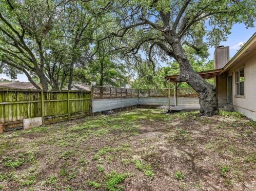 8903 Curlew Dr, Austin TX  78748-5129 exterior