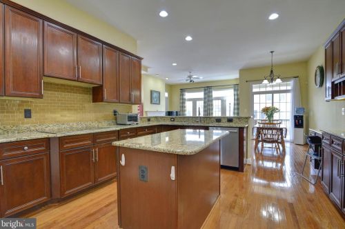 41050 Dorati Sq, Leesburg, VA 20175-4809