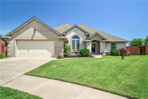 16816 La Paloma Ln, Edmond, OK 73012-9015