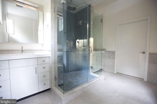 144 Drakes Corner Rd, Princeton NJ  08540-7519 exterior