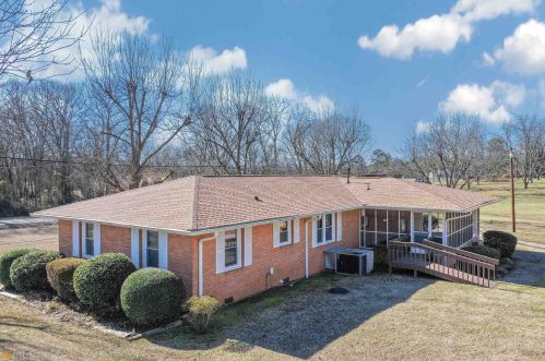 109 Savannah Street Ext, Hartwell, GA 30643-7022