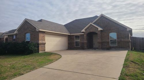 1506 River Trail Dr, Midlothian TX  76065-5099 exterior