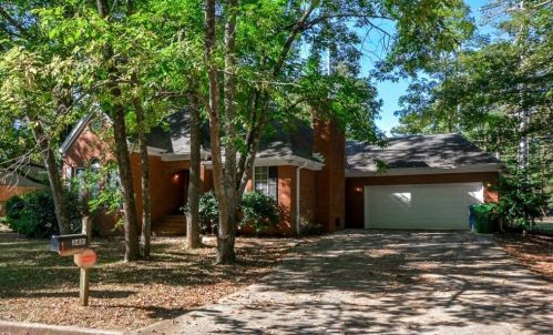 3481 Meadowridge Dr, Atlanta, GA 30331-5402
