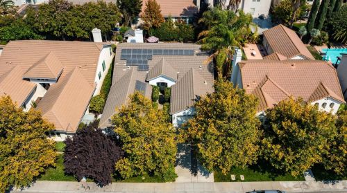 2327 Babson Dr, Elk Grove, CA 95758-7625