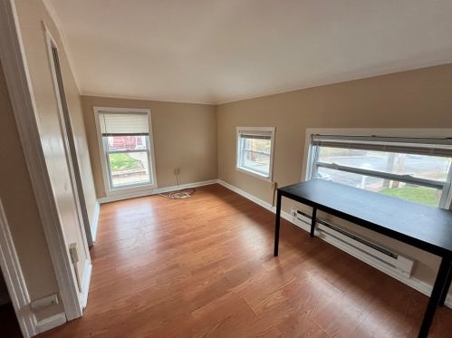 448 Bedford Ave, Rochester PA  15074-2354 exterior