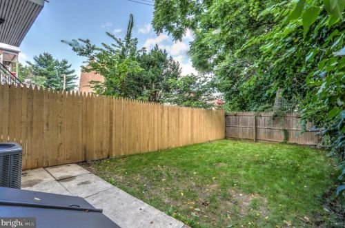 423 Nevin St, Lancaster PA  17603-3359 exterior