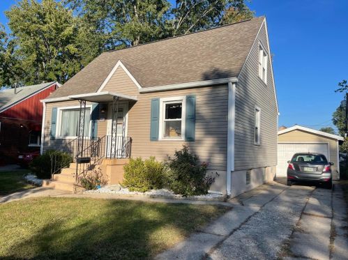 6613 Carolina Ave, Hammond, IN 46323-1704